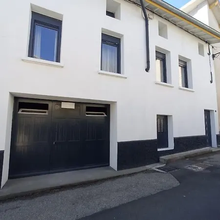 G De Laure Apartment *